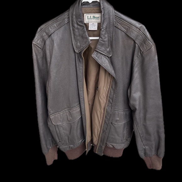 LL Bean Vintage Bomber Leather Jacket Size 42 (L) - Picture 3 of 8